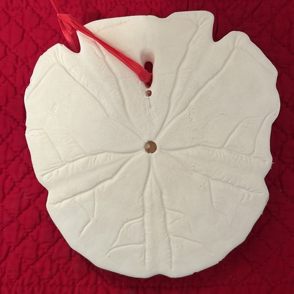 Handmade Sand dollar surfing Santa ornament - Picture 5 of 6